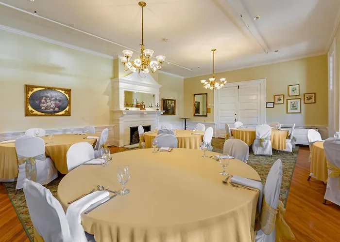 Windsor Hotel, An Ascend Collection Hotel